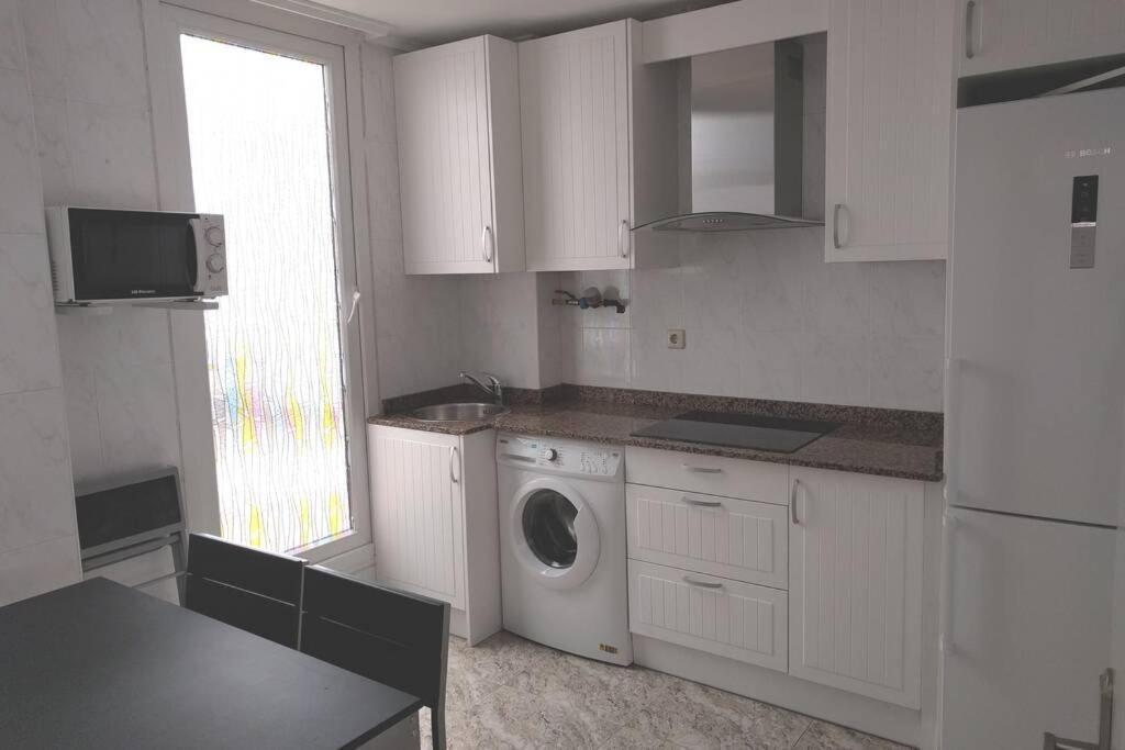 Appartement Agradable, Luminoso, Wifi, Junto Al Ayuntamiento à Logroño Extérieur photo
